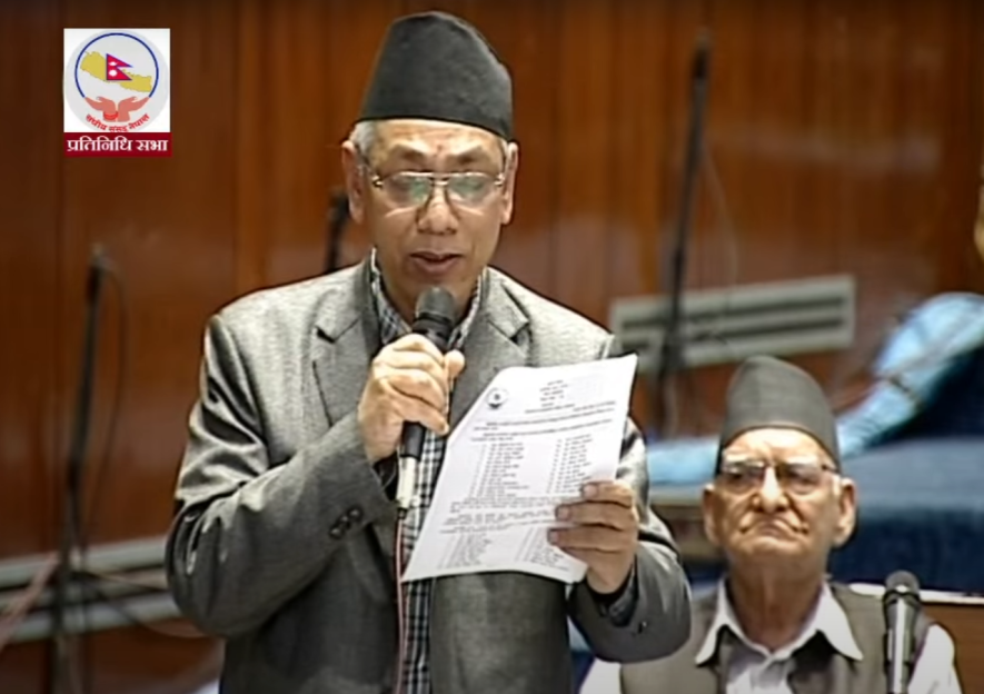 कुलमान घिसिङलाई निलम्बन गरी छानबिन गर्न सांसद सुवालको माग 